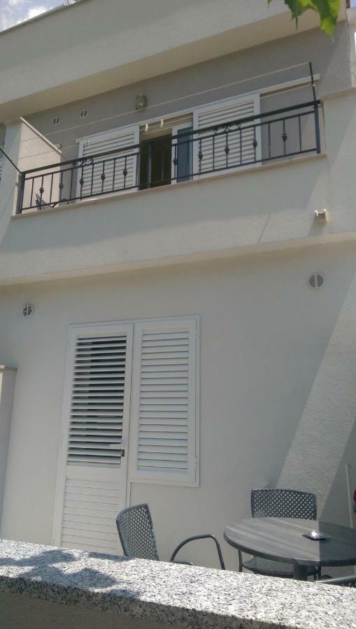 Apartmani Dina Makarska Exterior photo